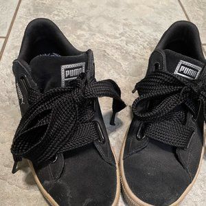 Puma Women's Suede Heart Safari Black Ribbon Laces Low Top Sneakers Shoes 8.5
